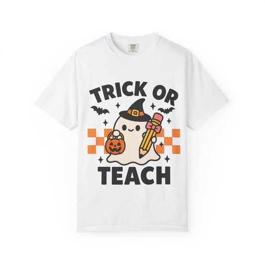 Trick or Teach Teacher Halloween Shirt – Cute Ghost Graphic Tee, Fall Classroom Costume Top, Fun Spooky Teacher Gift